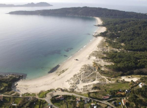 Cabaña rustica en plena naturaleza en playa de Nerga, Ría de Vigo,